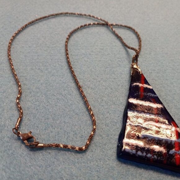 Abstract Red, White and Blue Glass Pendant & Silver Metal chain - Picture 8 of 9